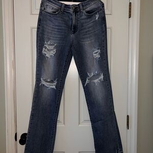 Judy Blue Distressed Straight Fit Jeans